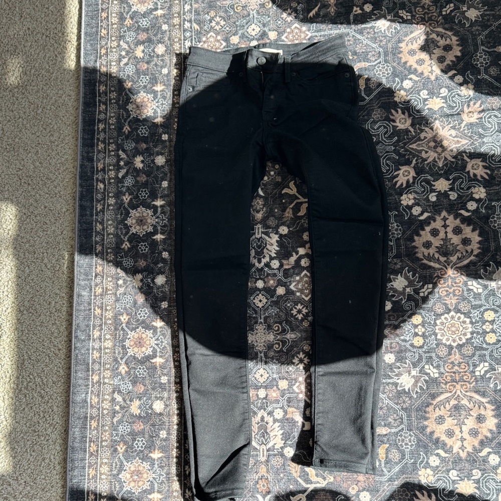 Black Skinny Jeans